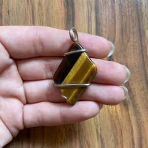 Tiger’s Eye Crystal Necklace Pendant